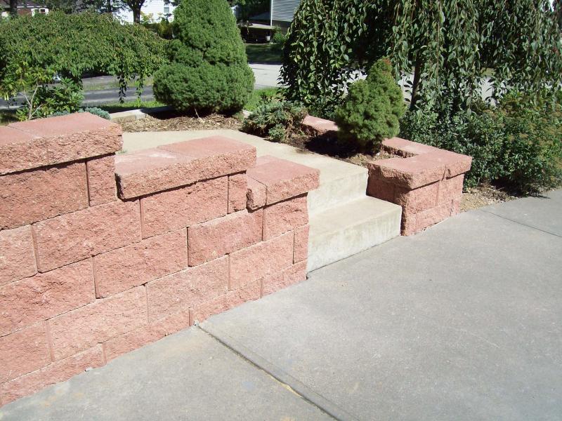 retaining wall, blough contracting, washington pa. 724-745-7735